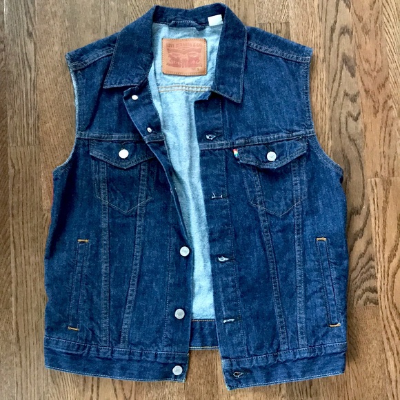 Levi’s Denim Vest Rainbow Detail Size SM - Picture 1 of 3